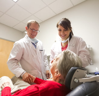 Iowa retina surgery specialist, Dr. David Saggau, meets with patient to discuss retinal surgery in Des Moines, Iowa.