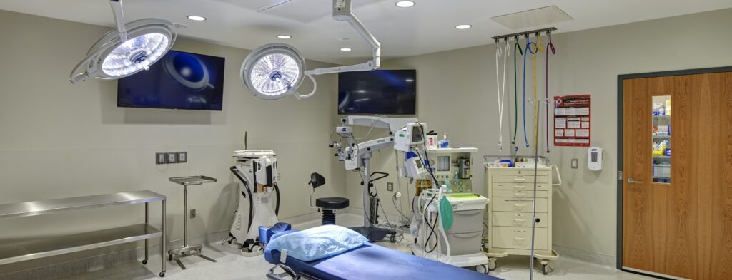 Iowa cataract surgery operating room in Des Moines, Iow